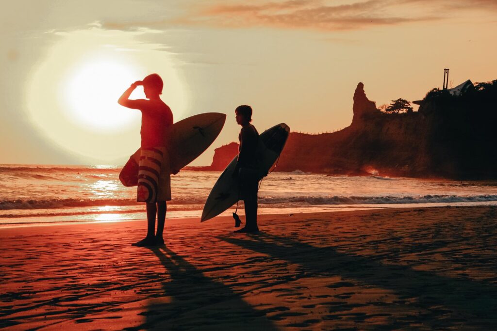 Atardecer en la playa de Montañita, Santa Elena